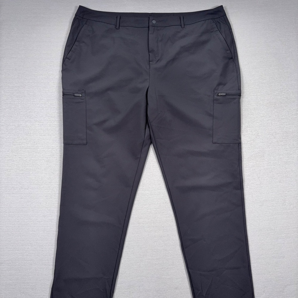Castore Pants Mens Size 42 x 33 Measures 43" waist Gray Tapered Leg